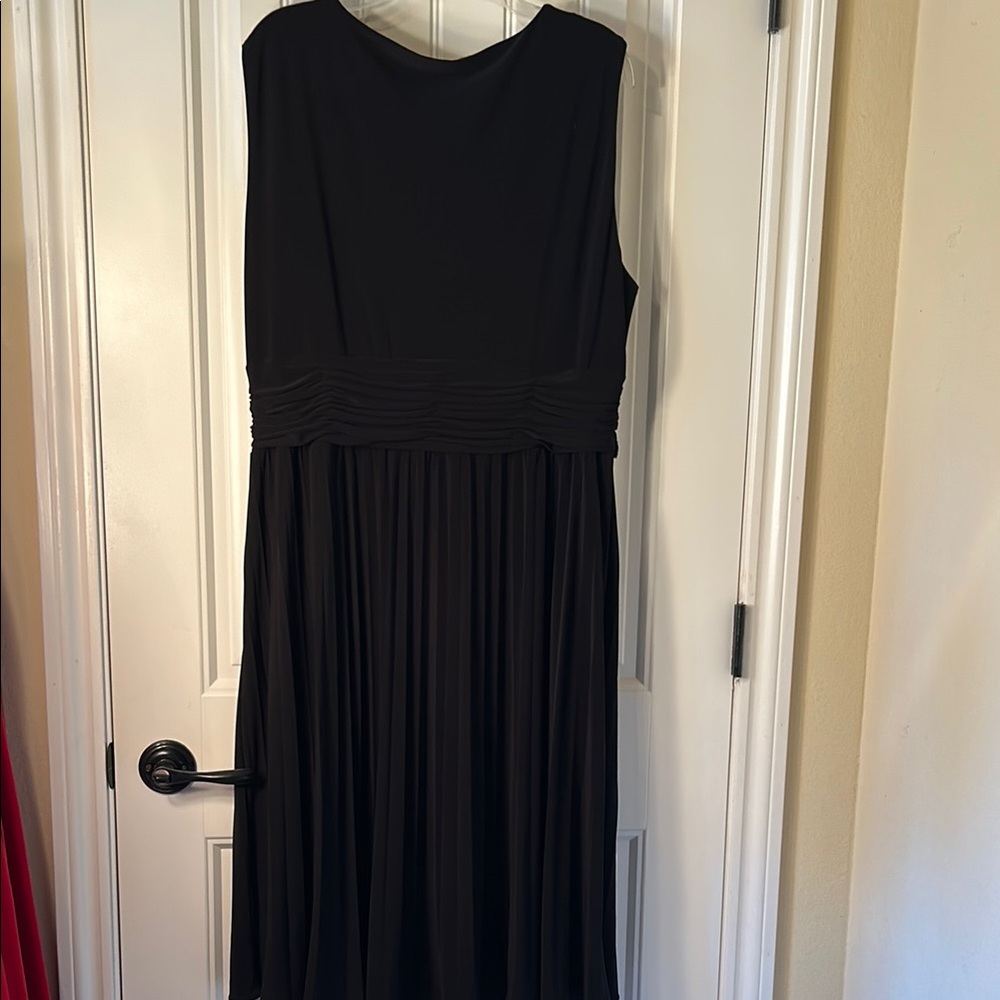Jones New York Black Midi Dress with Knot Detail - Picture 5 of 7
